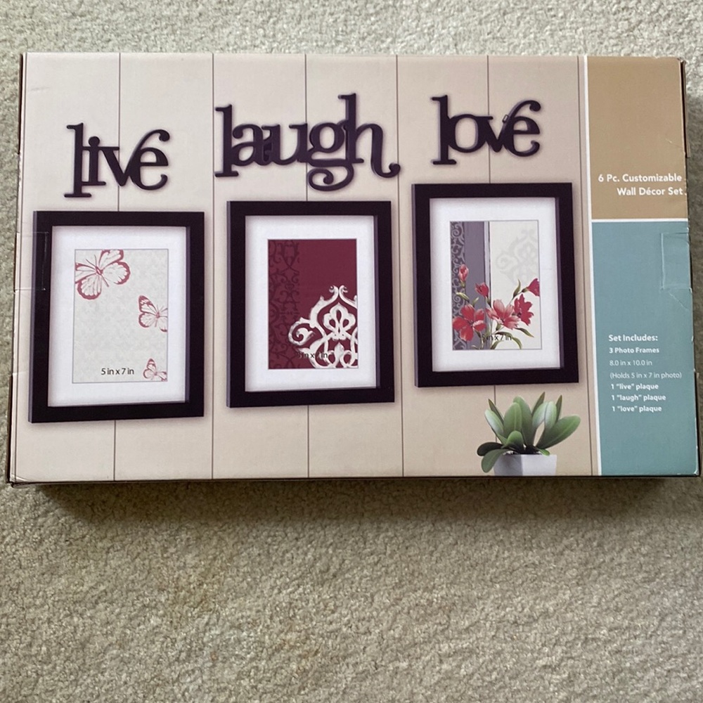 6 piece Customizable Wall Decor Set